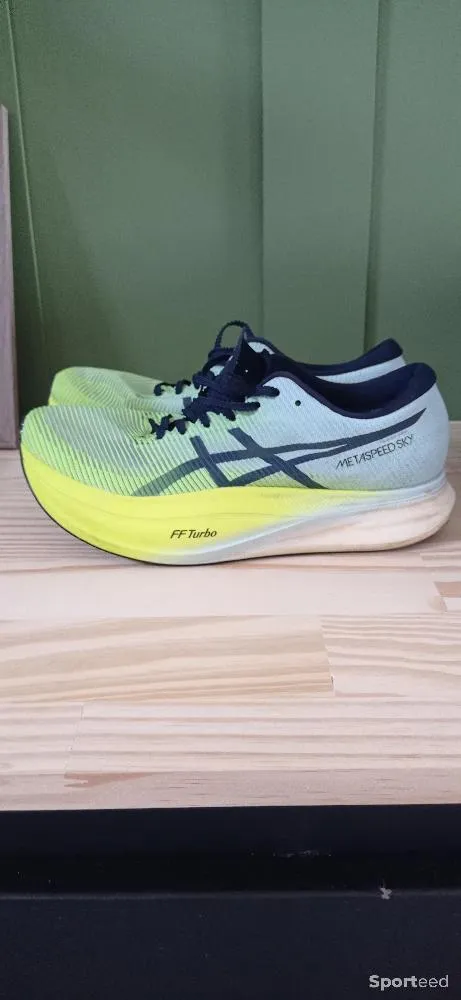 Chaussures Asics metaspeed sky + d'occasion Ajouté le : 05/05/2024