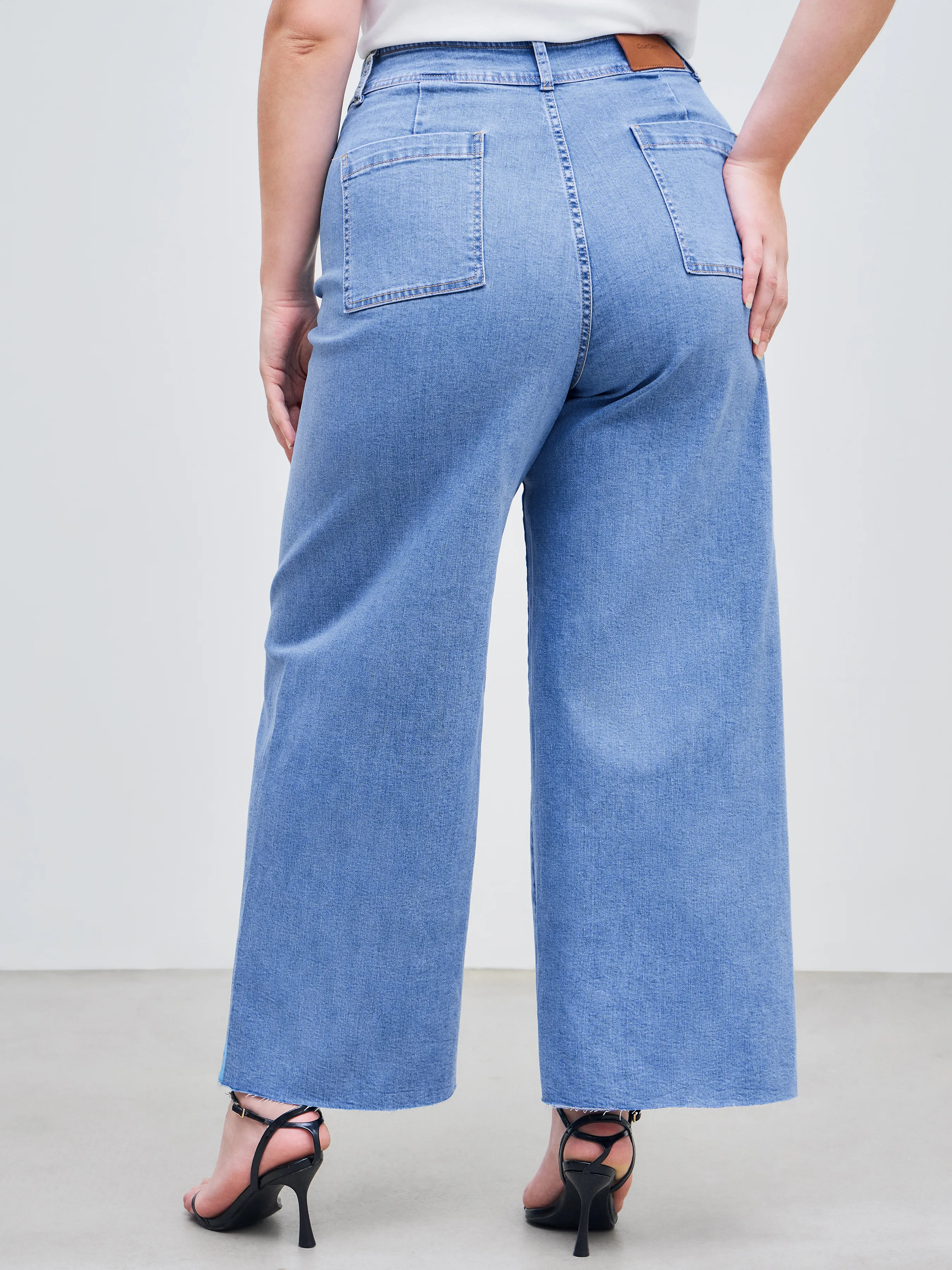 Jeans en denim Cider extensible à taille moyenne avec poches unies Curve & Plus