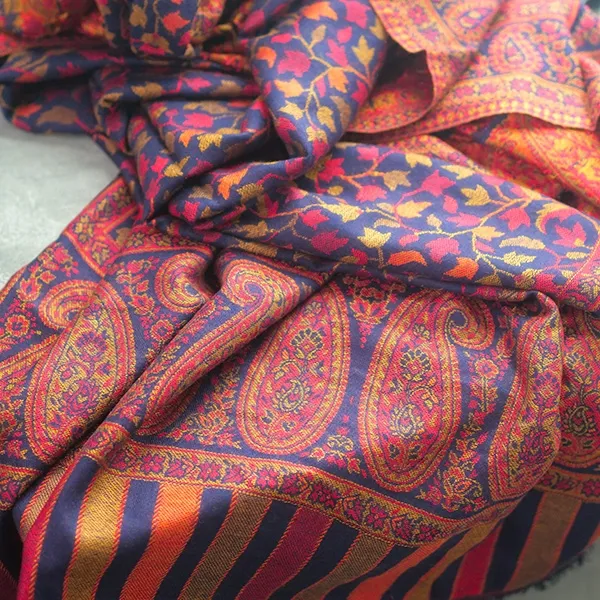 Écharpe Broderies Fleuries | Vêtements Indiens | Pankaj e-Boutique